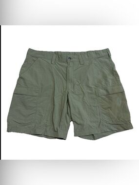 Duluth Trading Company Men’s Cargo Shorts Size 40 Green Pockets